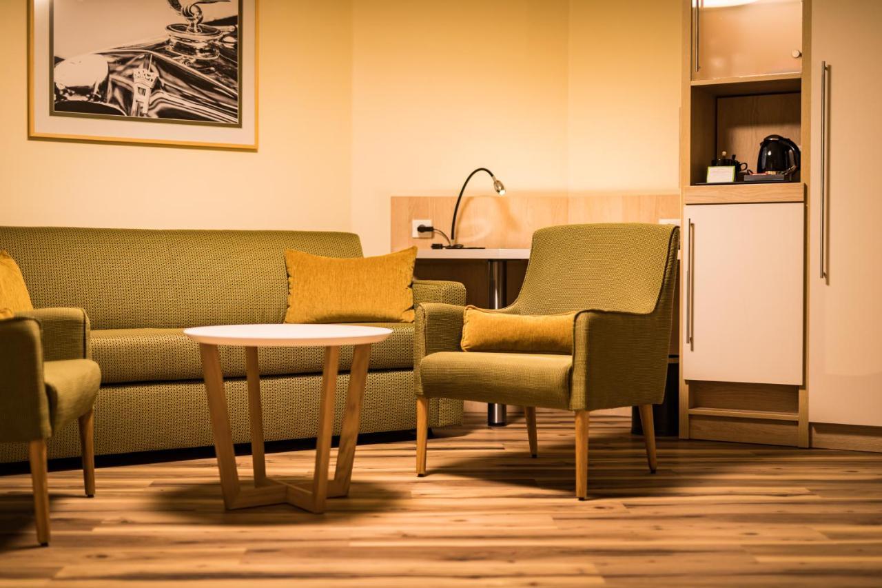 First Inn Hotel Zwickau Exteriör bild