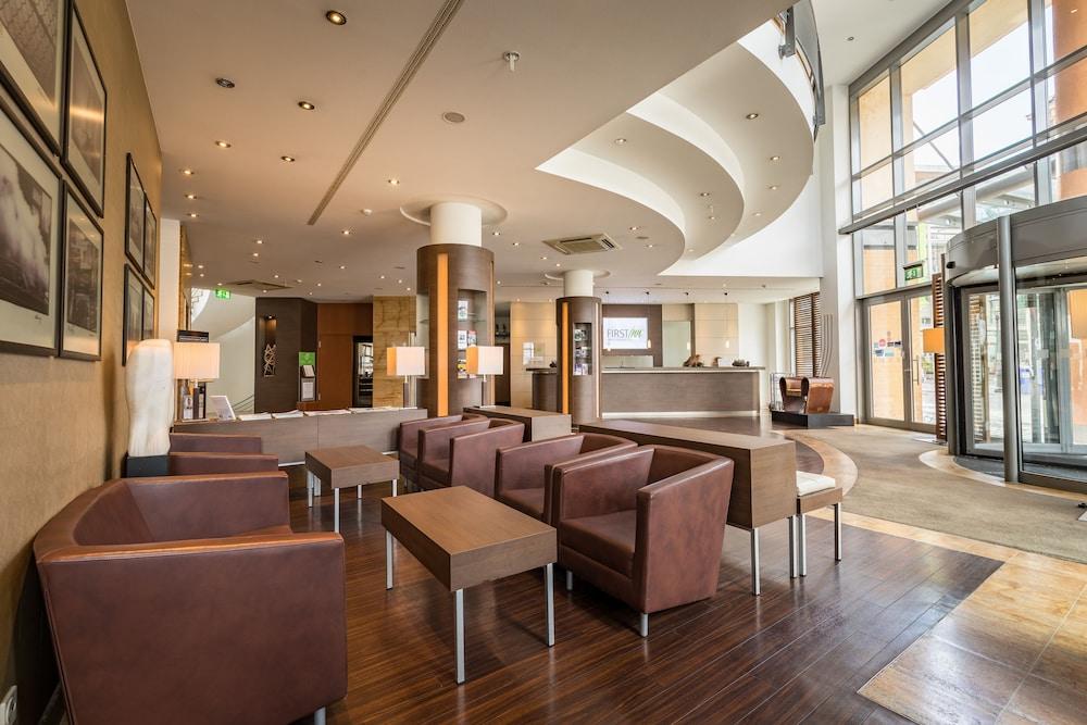 First Inn Hotel Zwickau Exteriör bild