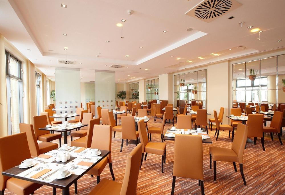 First Inn Hotel Zwickau Exteriör bild