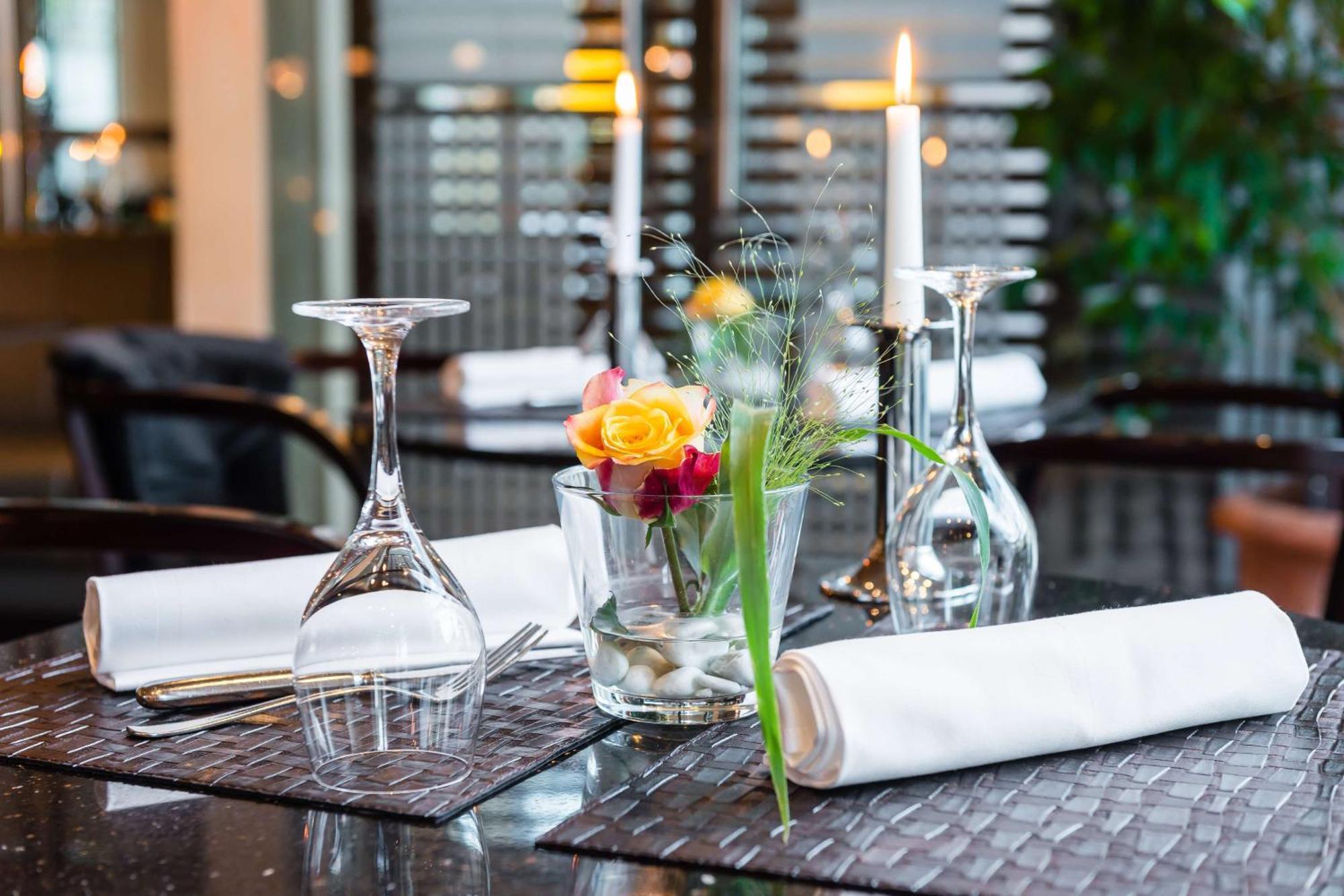 First Inn Hotel Zwickau Exteriör bild